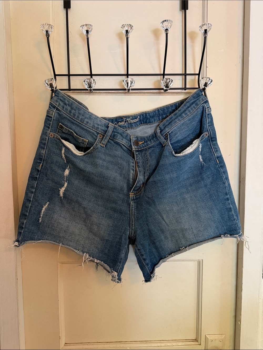 Universal Thread Distressed Denim Jean Shorts in Medium Blue
